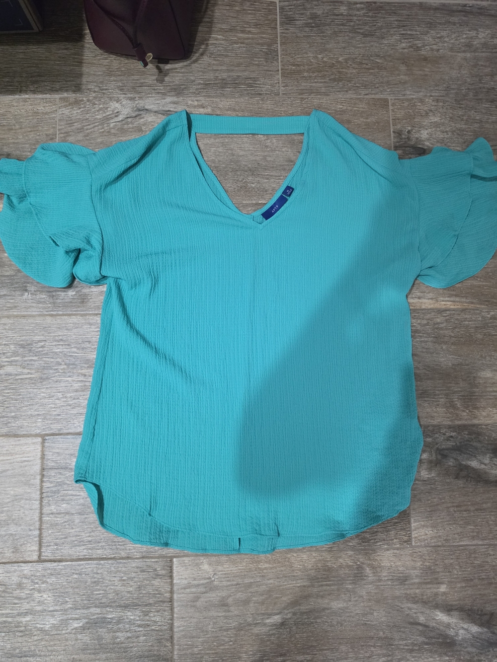 Apt. 9 Brand Size Medium Women’s Teal V-Neck Ruffle Sleeve Top